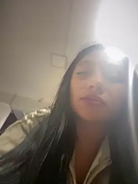 Im Little online show from October 12, 2025, 3:08 am