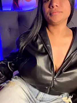 Im Little online show from October 24, 2025, 3:05 am