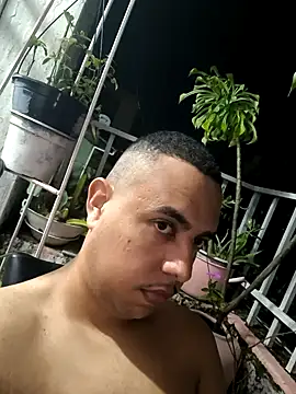 Snapshot of FABINHOSEOAU chatting on December 5, 2024, 3:31 am FABINHOSEOAU online show from December 5, 2024, 3:31 am