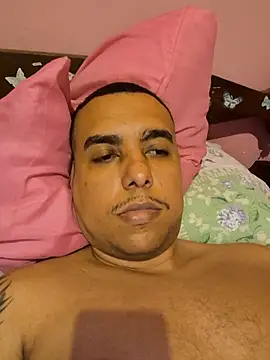 Snapshot of FABINHOSEOAU chatting on February 17, 2025, 10:38 pm FABINHOSEOAU online show from February 17, 2025, 10:38 pm