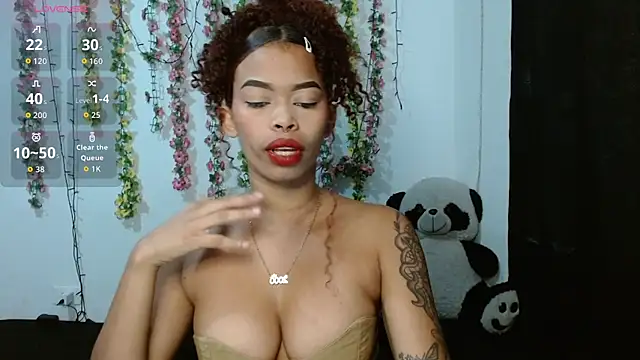 Snapshot of Shenna_brunette_ chatting on November 22, 2025, 1:43 pm Shenna brunette online show from November 22, 2025, 1:43 pm