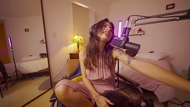 Snapshot of ohdearanna chatting on March 3, 2025, 7:49 pm ohdearanna online show from March 3, 2025, 7:49 pm