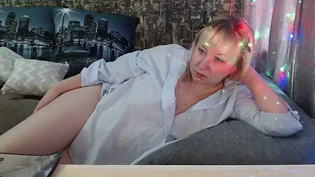 Snapshot of sarakatherin chatting on March 18, 2025, 5:12 am sarakatherin online show from March 18, 2025, 5:12 am