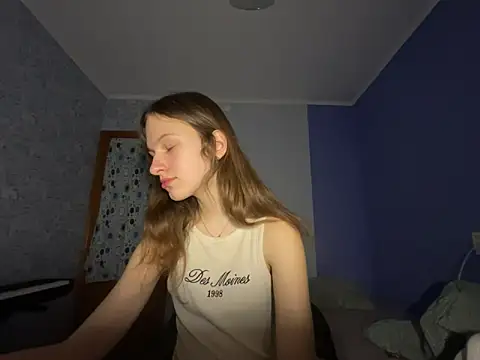 Snapshot of Eva_Angel3 chatting on February 10, 2025, 6:35 pm Eva Angel3 online show from February 10, 2025, 6:35 pm