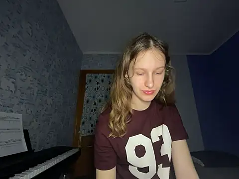 Snapshot of Eva_Angel3 chatting on March 23, 2026, 5:57 pm Eva Angel3 online show from March 23, 2026, 5:57 pm