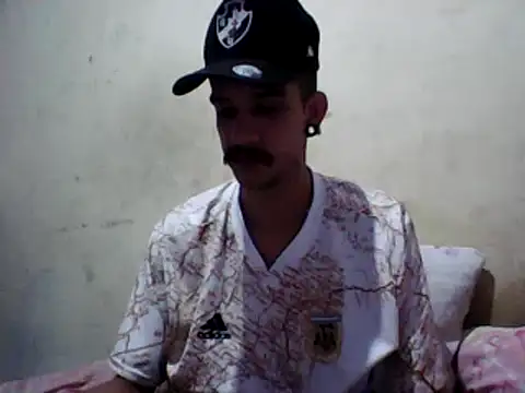 Snapshot of gatobranco001 chatting on March 8, 2025, 7:42 pm gatobranco001 online show from March 8, 2025, 7:42 pm