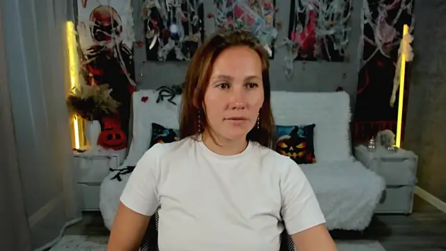 MichelleOrtis online show from October 30, 2025, 12:36 pm