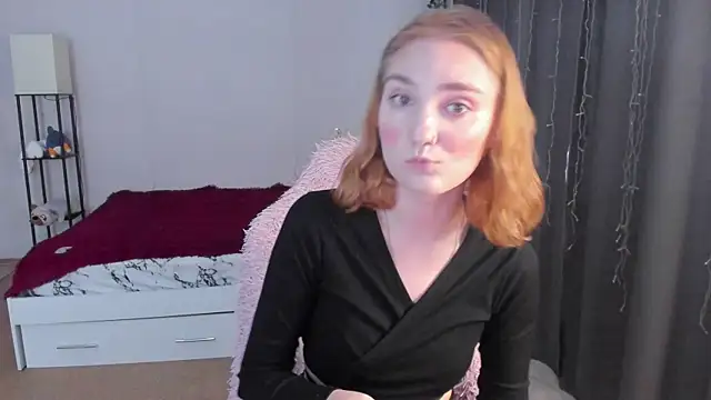 ReddHotPipper online show from September 28, 2025, 2:40 am