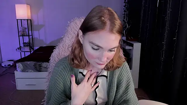 ReddHotPipper online show from November 4, 2025, 3:10 am