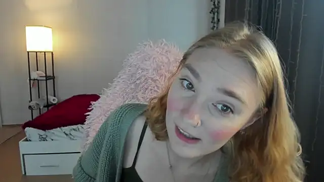 ReddHotPipper online show from October 5, 2025, 2:35 am