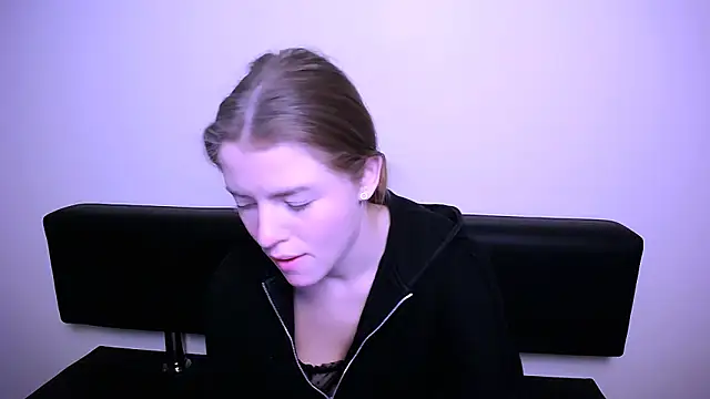 Snapshot of MissOliviaa_ chatting on January 31, 2025, 11:46 am MissOliviaa  online show from January 31, 2025, 11:46 am