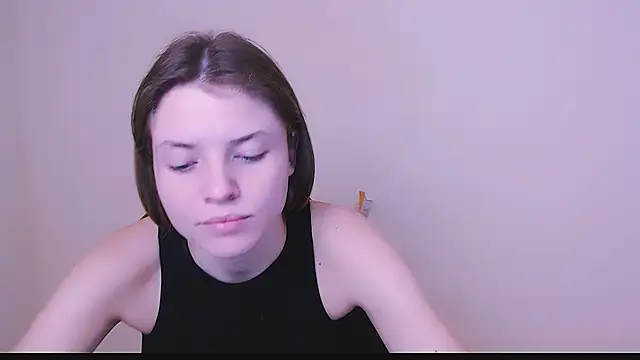 Snapshot of MissOliviaa_ chatting on February 7, 2025, 4:14 pm MissOliviaa  online show from February 7, 2025, 4:14 pm