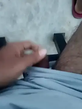 nick05inch online show from October 24, 2025, 12:26 pm