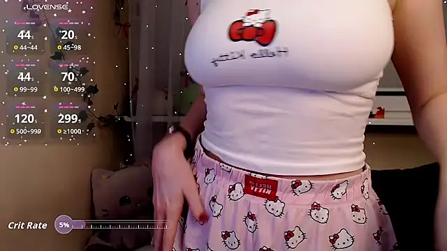 Snapshot of Moona_xx chatting on January 6, 2026, 11:31 pm Moona xx online show from January 6, 2026, 11:31 pm