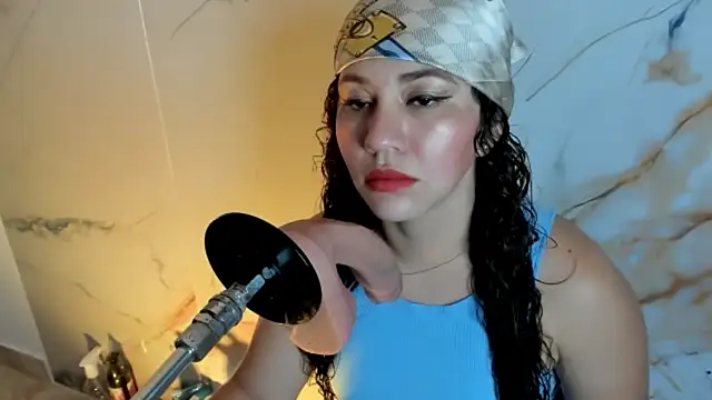 hade cute online show from December 20, 2025, 4:54 pm