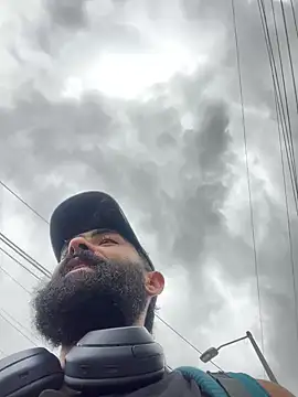 Snapshot of Drogamma chatting on March 19, 2025, 5:17 pm Drogamma online show from March 19, 2025, 5:17 pm