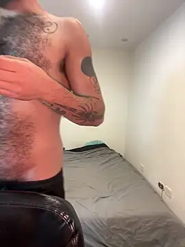 Snapshot of Drogamma chatting on October 18, 2025, 2:24 am Drogamma online show from October 18, 2025, 2:24 am