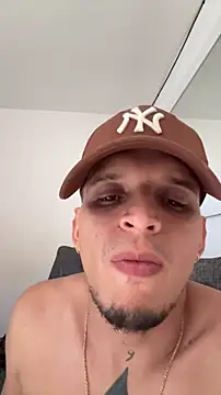 ArturoDelgado1 online show from April 18, 2026, 7:58 pm