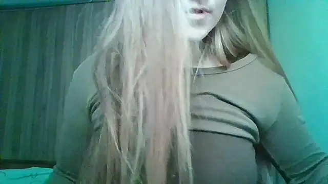 Snapshot of Evasapples chatting on December 19, 2025, 6:54 pm Evasapples online show from December 19, 2025, 6:54 pm