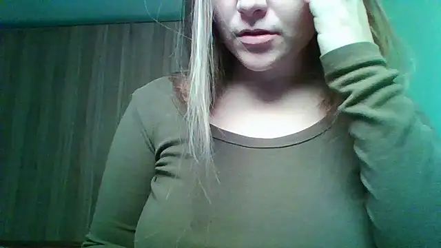 Snapshot of Evasapples chatting on November 21, 2025, 6:40 pm Evasapples online show from November 21, 2025, 6:40 pm