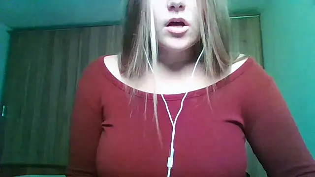 Snapshot of Evasapples chatting on November 3, 2025, 9:40 pm Evasapples online show from November 3, 2025, 9:40 pm