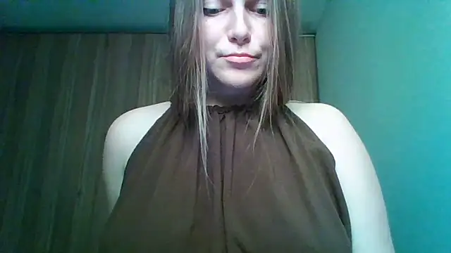 Snapshot of Evasapples chatting on May 22, 2026, 7:01 pm Evasapples online show from May 22, 2026, 7:01 pm