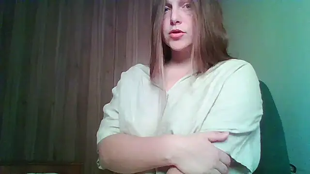 Snapshot of Evasapples chatting on May 23, 2026, 9:03 pm Evasapples online show from May 23, 2026, 9:03 pm