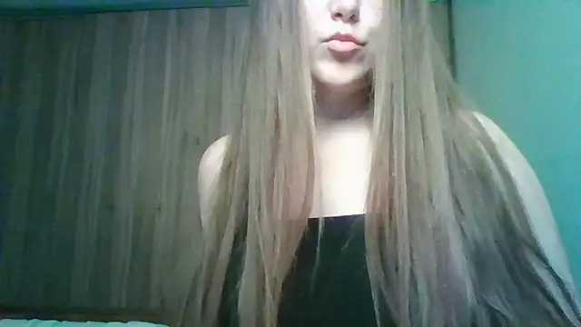 Snapshot of Evasapples chatting on May 24, 2026, 7:58 pm Evasapples online show from May 24, 2026, 7:58 pm