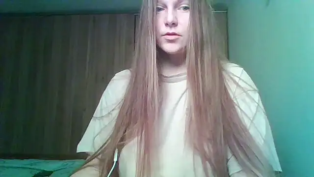 Evasapples online show from February 15, 2026, 12:37 pm