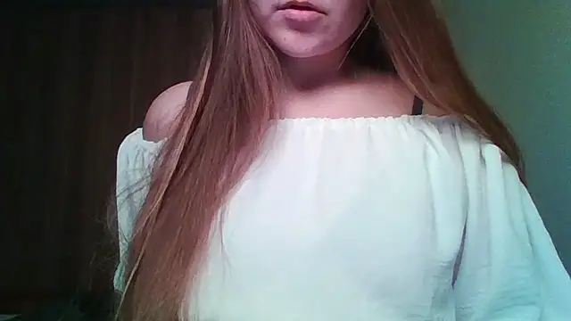 Snapshot of Evasapples chatting on April 17, 2026, 7:49 pm Evasapples online show from April 17, 2026, 7:49 pm