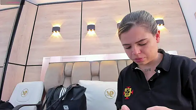 Snapshot of dorothy_vegga chatting on February 2, 2026, 4:00 am dorothy vegga online show from February 2, 2026, 4:00 am