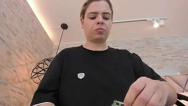 Snapshot of dorothy_vegga chatting on January 14, 2026, 3:43 am dorothy vegga online show from January 14, 2026, 3:43 am