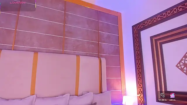 Snapshot of AbigailCarter chatting on December 1, 2025, 12:11 am AbigailCarter online show from December 1, 2025, 12:11 am