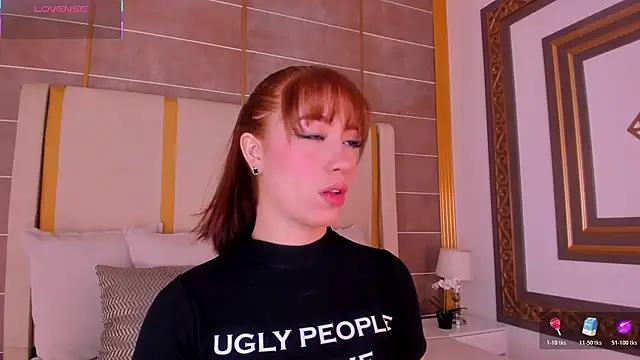 Snapshot of AbigailCarter chatting on November 23, 2025, 11:26 pm AbigailCarter online show from November 23, 2025, 11:26 pm