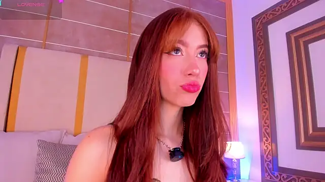 Snapshot of AbigailCarter chatting on October 3, 2025, 11:39 pm AbigailCarter online show from October 3, 2025, 11:39 pm