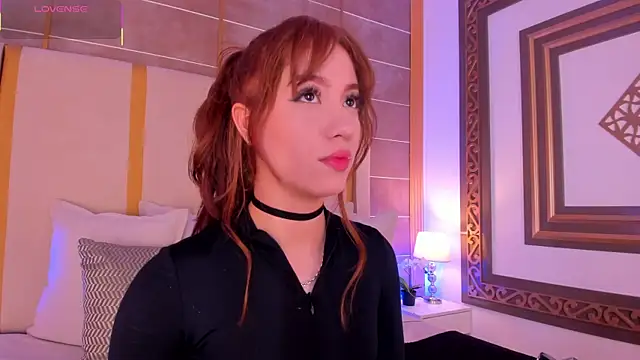 Snapshot of AbigailCarter chatting on November 25, 2025, 11:27 pm AbigailCarter online show from November 25, 2025, 11:27 pm