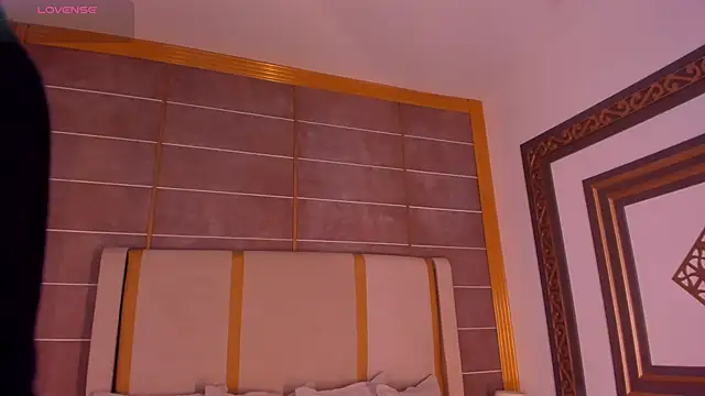 Snapshot of AbigailCarter chatting on October 28, 2025, 11:36 pm AbigailCarter online show from October 28, 2025, 11:36 pm