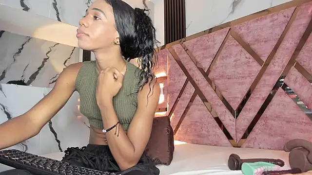 tifany bigdick online show from November 4, 2025, 6:44 pm