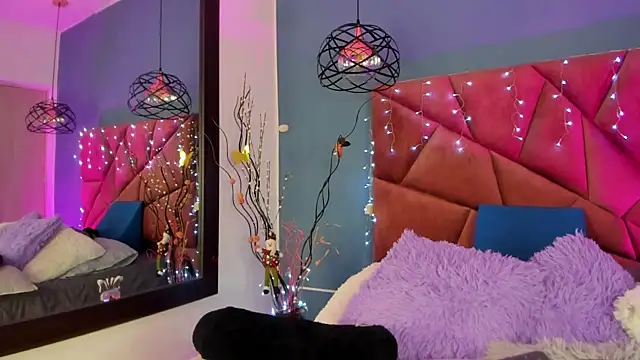 Snapshot of isabella_monsalve chatting on January 5, 2025, 1:04 pm isabella monsalve online show from January 5, 2025, 1:04 pm