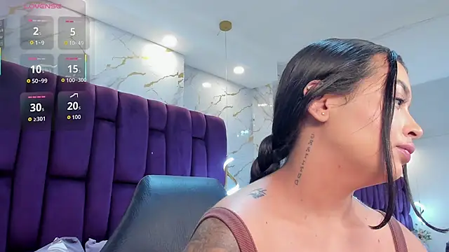 Snapshot of emma_carterr1 chatting on April 16, 2026, 5:25 pm emma carterr1 online show from April 16, 2026, 5:25 pm