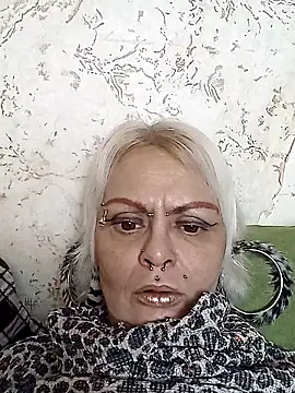 Gardener of Illusions online show from November 8, 2025, 2:48 am