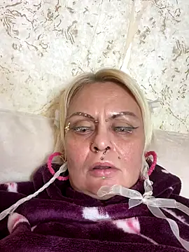 Gardener of Illusions online show from November 30, 2025, 10:54 pm