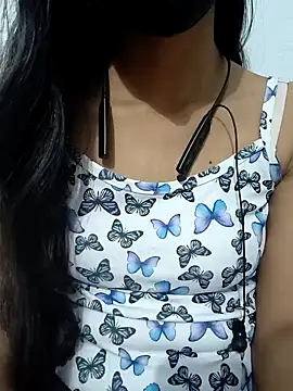 Snapshot of Tamilshaliniammu chatting on December 17, 2024, 11:05 pm Tamilshaliniammu online show from December 17, 2024, 11:05 pm