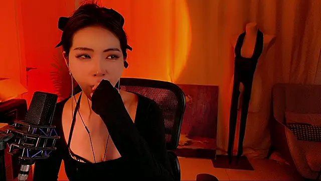 Snapshot of siji_kiki chatting on March 18, 2026, 12:51 pm siji kiki online show from March 18, 2026, 12:51 pm