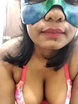 Snapshot of Zaraangle chatting on April 7, 2026, 5:04 pm Zaraangle online show from April 7, 2026, 5:04 pm