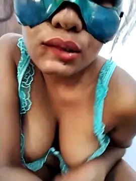 Snapshot of Zaraangle chatting on May 6, 2026, 1:42 am Zaraangle online show from May 6, 2026, 1:42 am