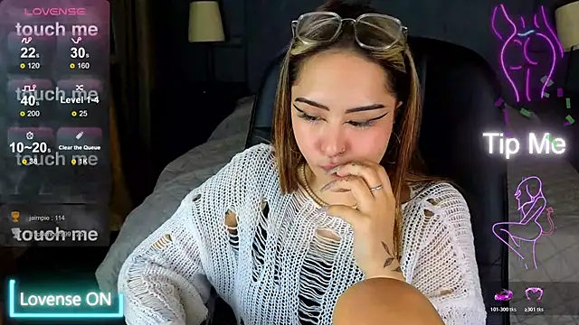 baby  kim online show from November 25, 2025, 8:14 am