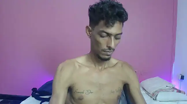 Snapshot of Albertwd420 chatting on January 1, 2025, 12:32 am Albertwd420 online show from January 1, 2025, 12:32 am