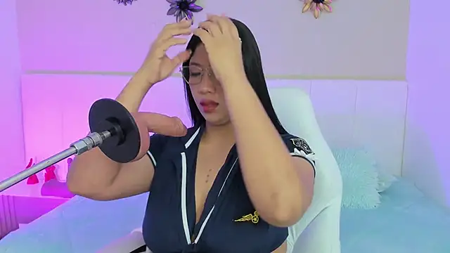 Snapshot of estrella_bigboobs14 chatting on October 31, 2025, 10:23 am estrella bigboobs14 online show from October 31, 2025, 10:23 am