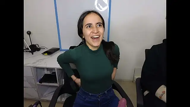 Mia Fischer online show from February 3, 2026, 4:12 pm